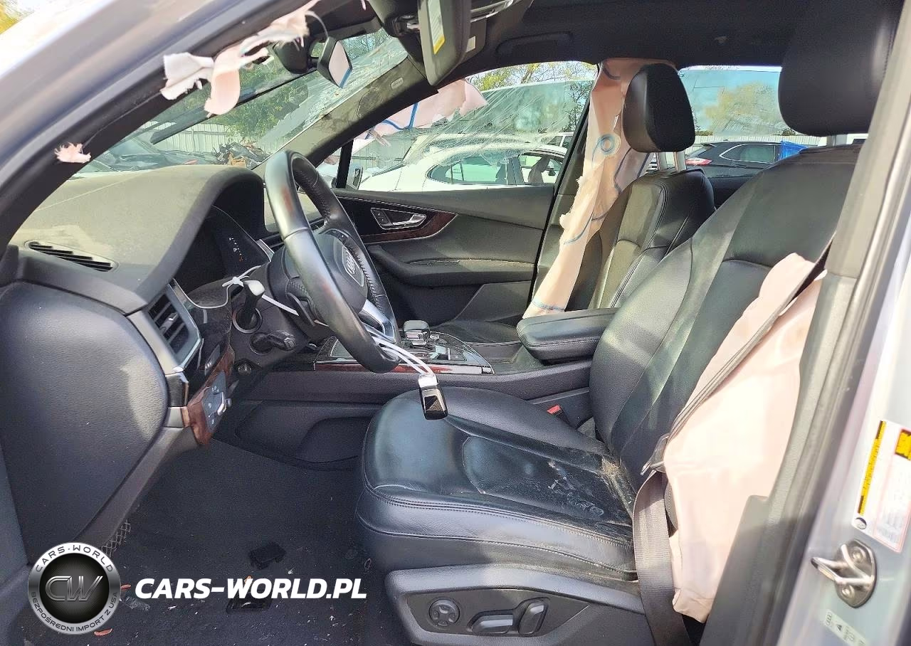 2019 Audi Q7 Premium Plus VIN:WA1LAAF70KD000817 - 7