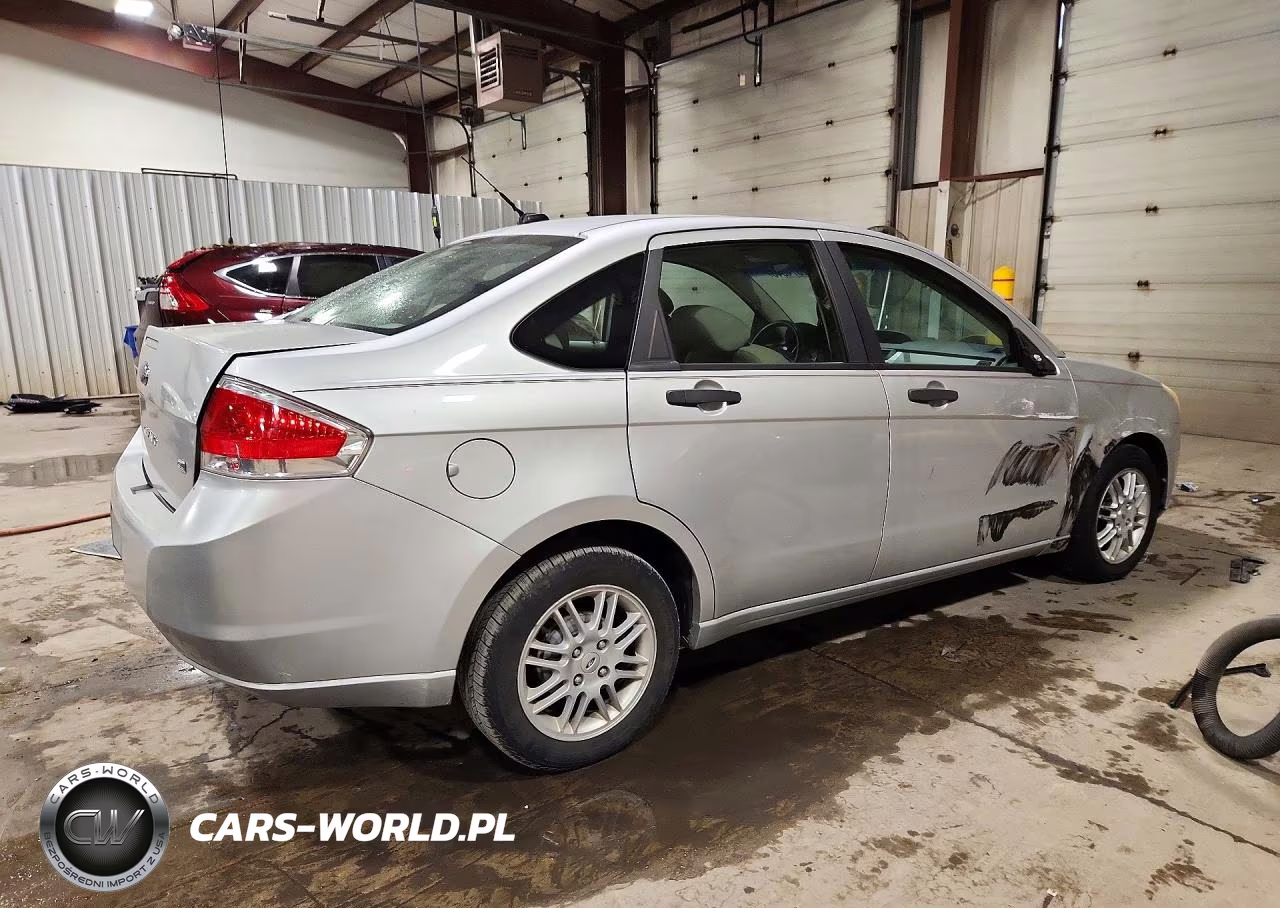 2010 Ford Focus Se VIN:1FAHP3FN2AW144589 - 3