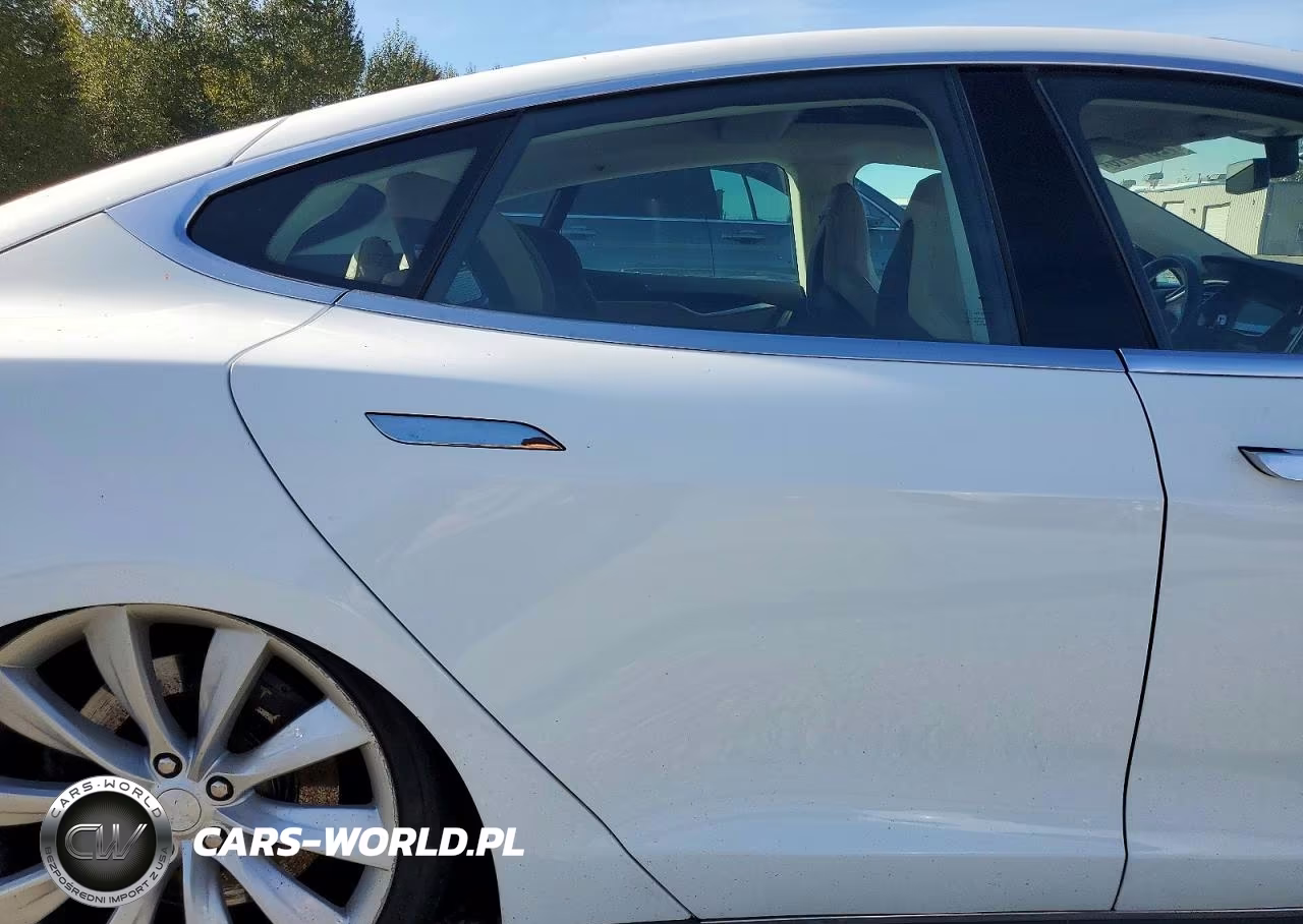 2014 Tesla Model S VIN:5YJSA1H12EFP47522 - 10