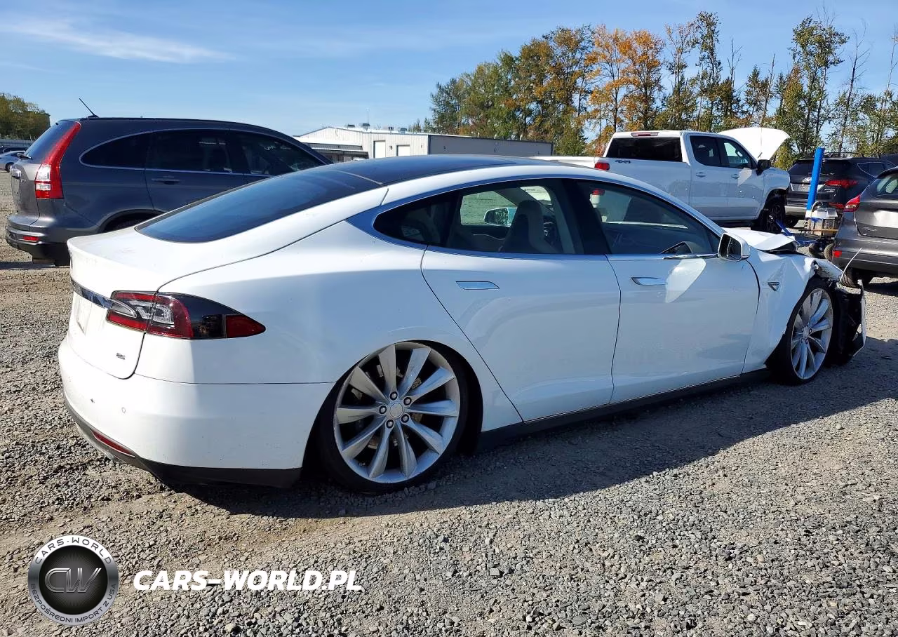 2014 Tesla Model S VIN:5YJSA1H12EFP47522 - 3