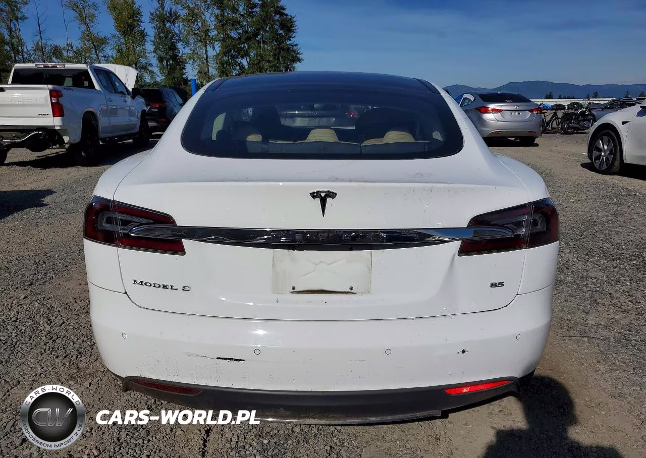 2014 Tesla Model S VIN:5YJSA1H12EFP47522 - 6
