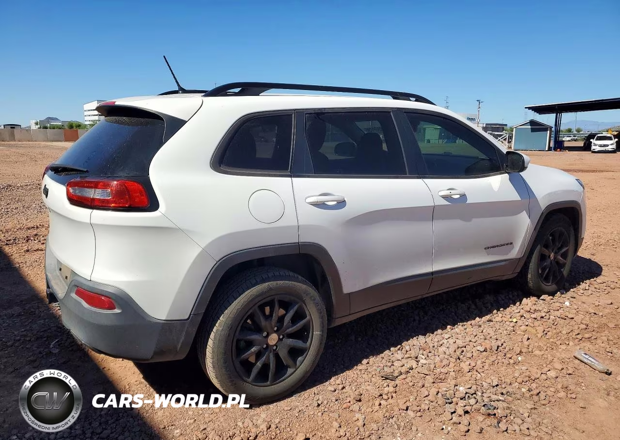 2014 Jeep Cherokee VIN:1C4PJLCS4EW300848 - 3