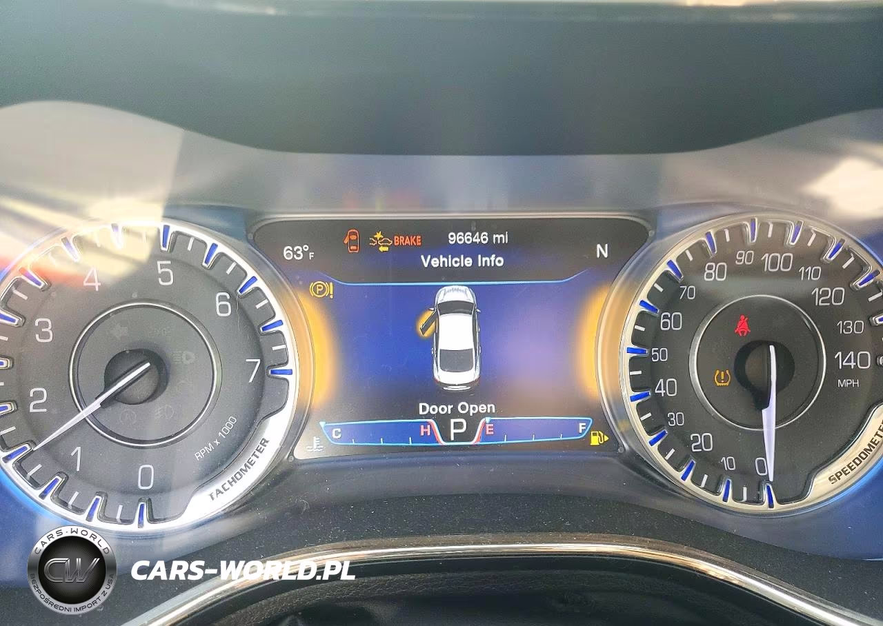 2015 Chrysler 200 C VIN:1C3CCCEGXFN567280 - 9
