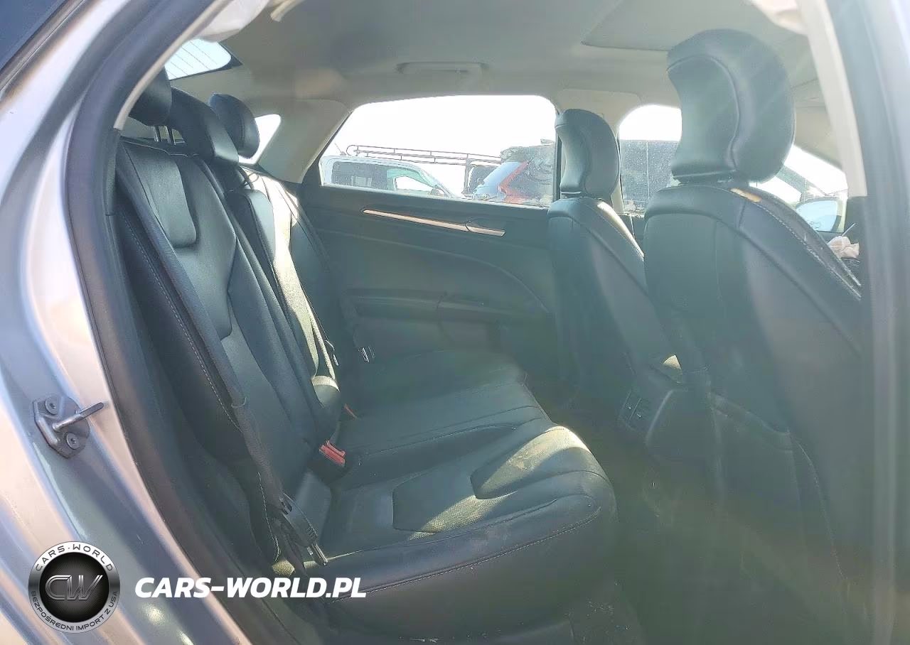 2019 Ford Fusion Titanium VIN:3FA6P0SU8KR104055 - 10