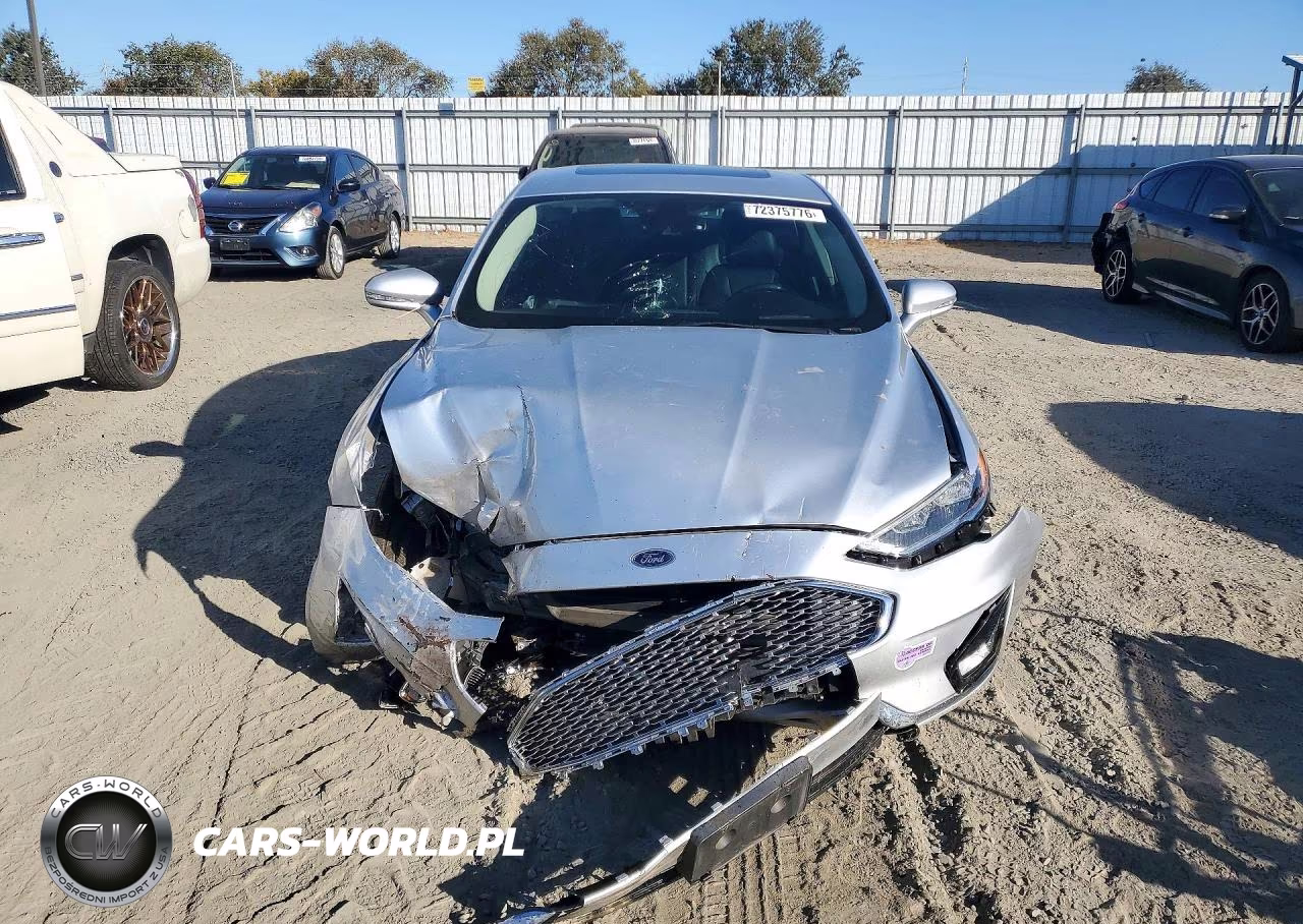 2019 Ford Fusion Titanium VIN:3FA6P0SU8KR104055 - 5