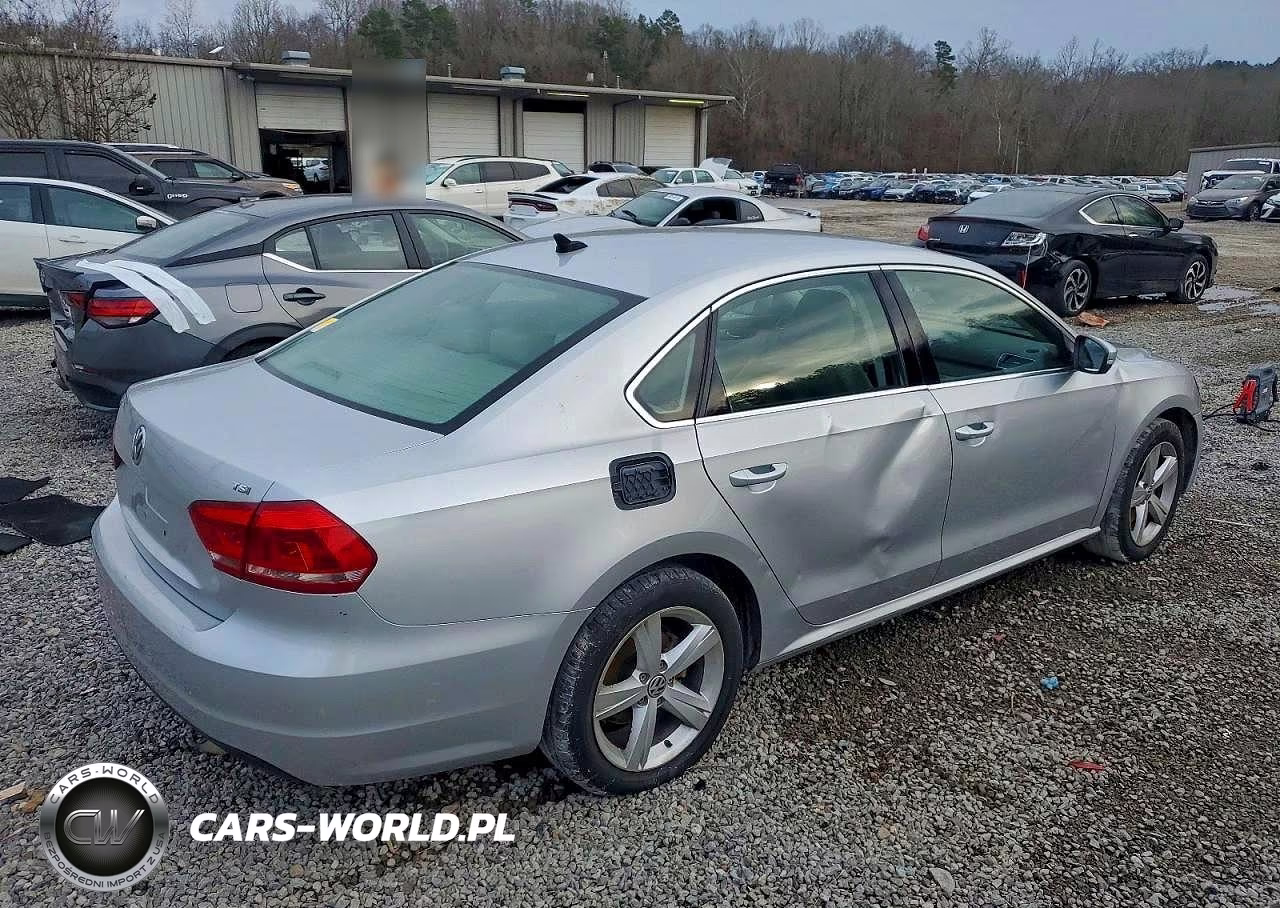 2015 Volkswagen Passat S VIN:1VWAT7A33FC087779 - 3