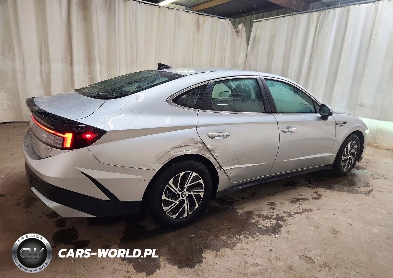 2026 Hyundai Sonata Hybrid Blue VIN:KMHL24JJ5TA171195 - 3