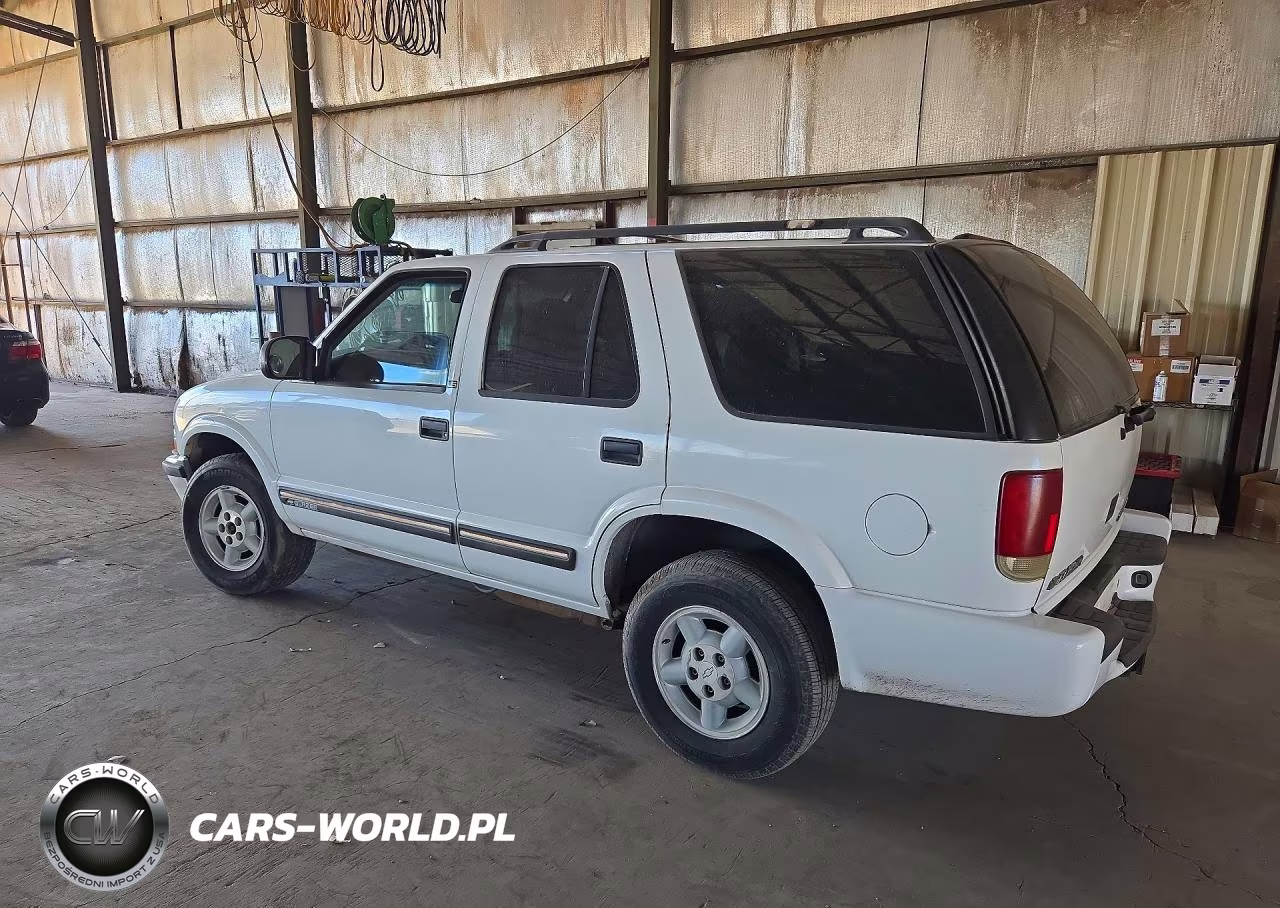 2001 Chevrolet Blazer VIN:1GNDT13W612228421 - 2