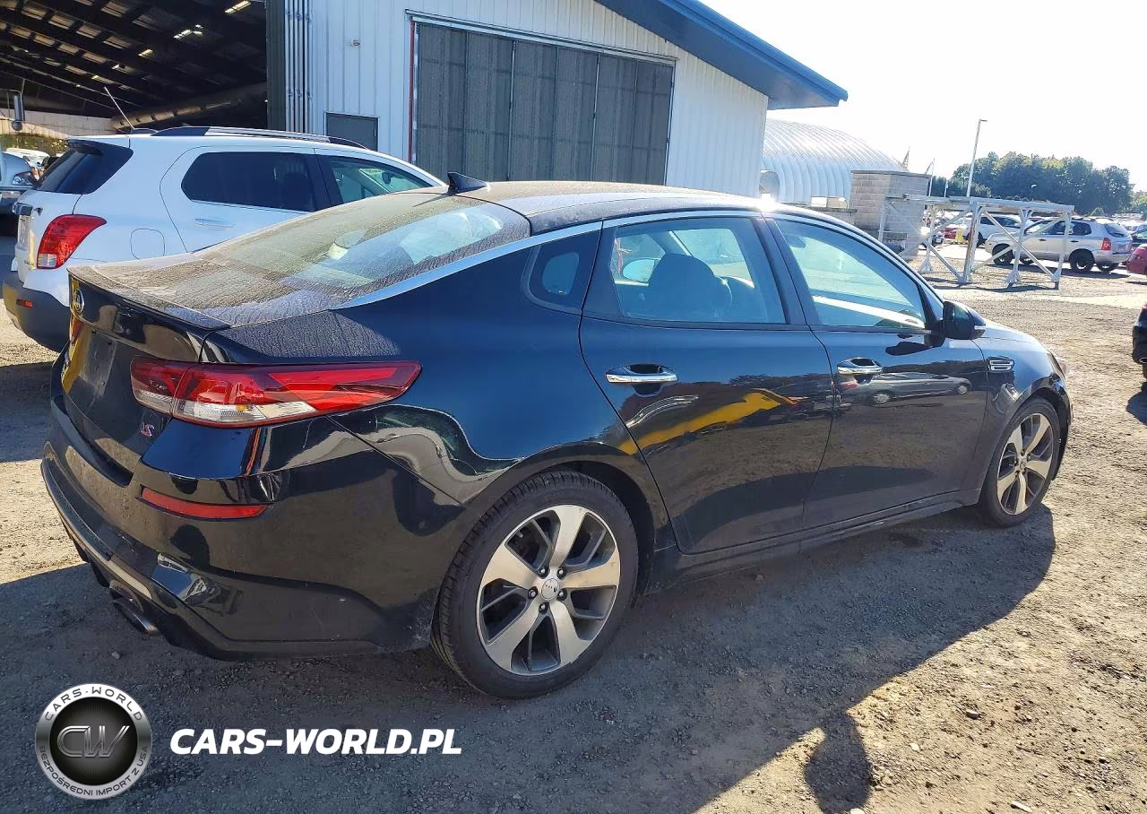 2019 Kia Optima S VIN:5XXGT4L3XKG333441 - 3