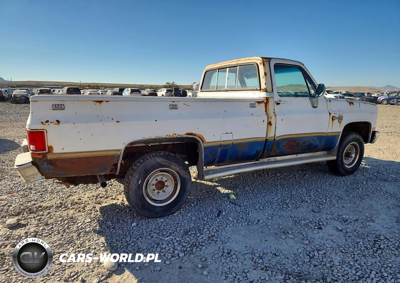 1985 Chevrolet K20 VIN:1GCGK24M5FJ146723 - 3