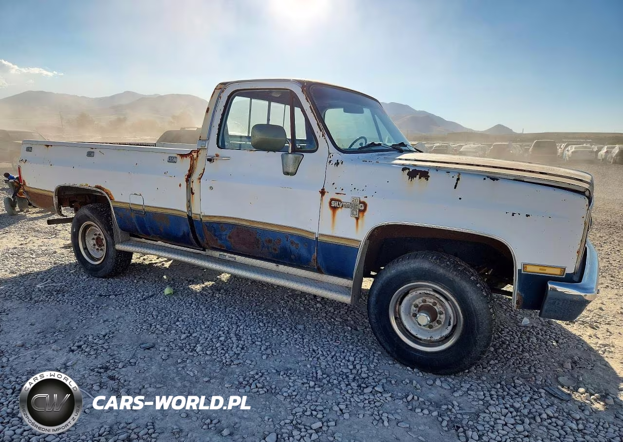 1985 Chevrolet K20 VIN:1GCGK24M5FJ146723 - 4