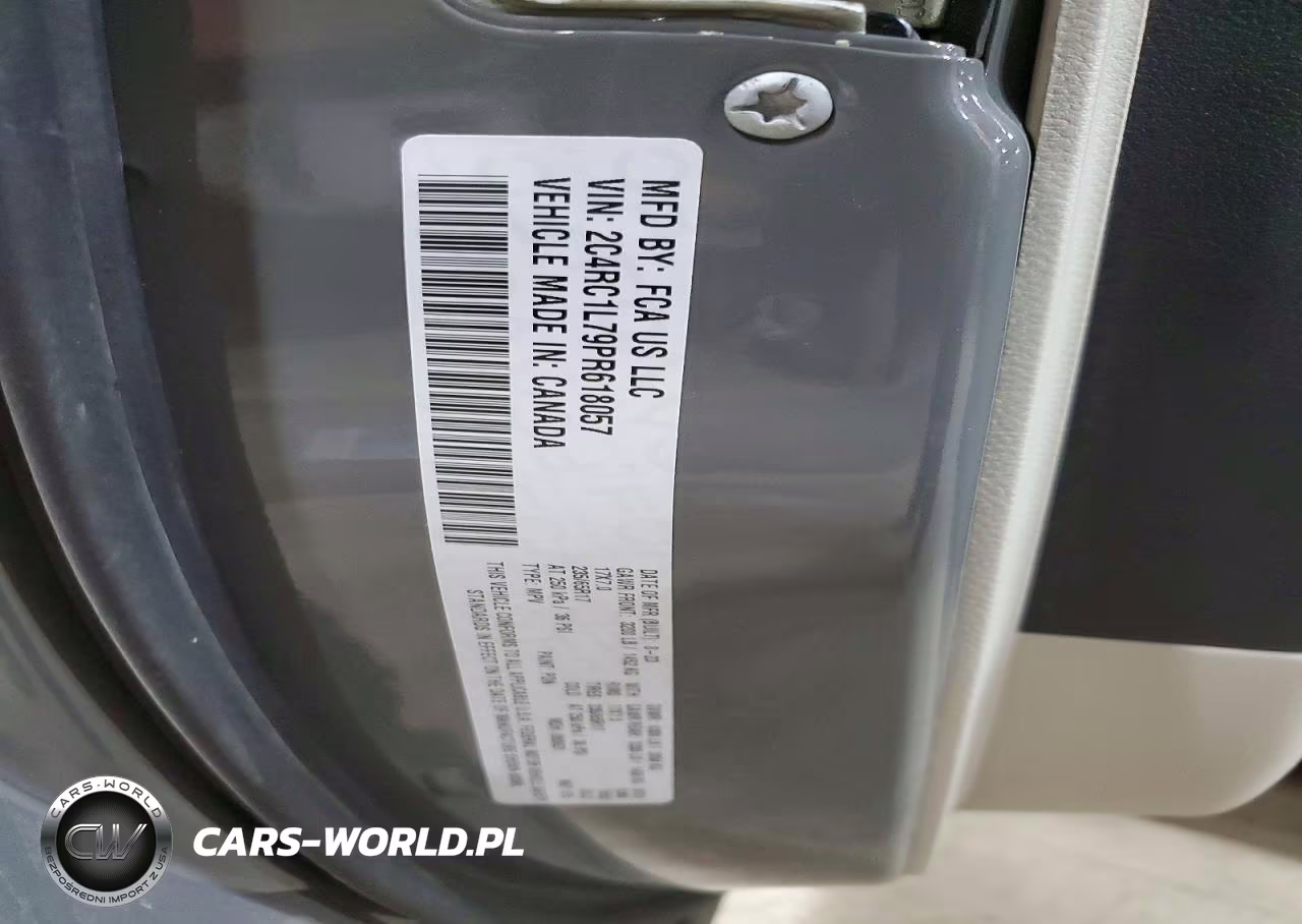2023 Chrysler Pacifica Hybrid Touring L VIN:2C4RC1L79PR618057 - 14