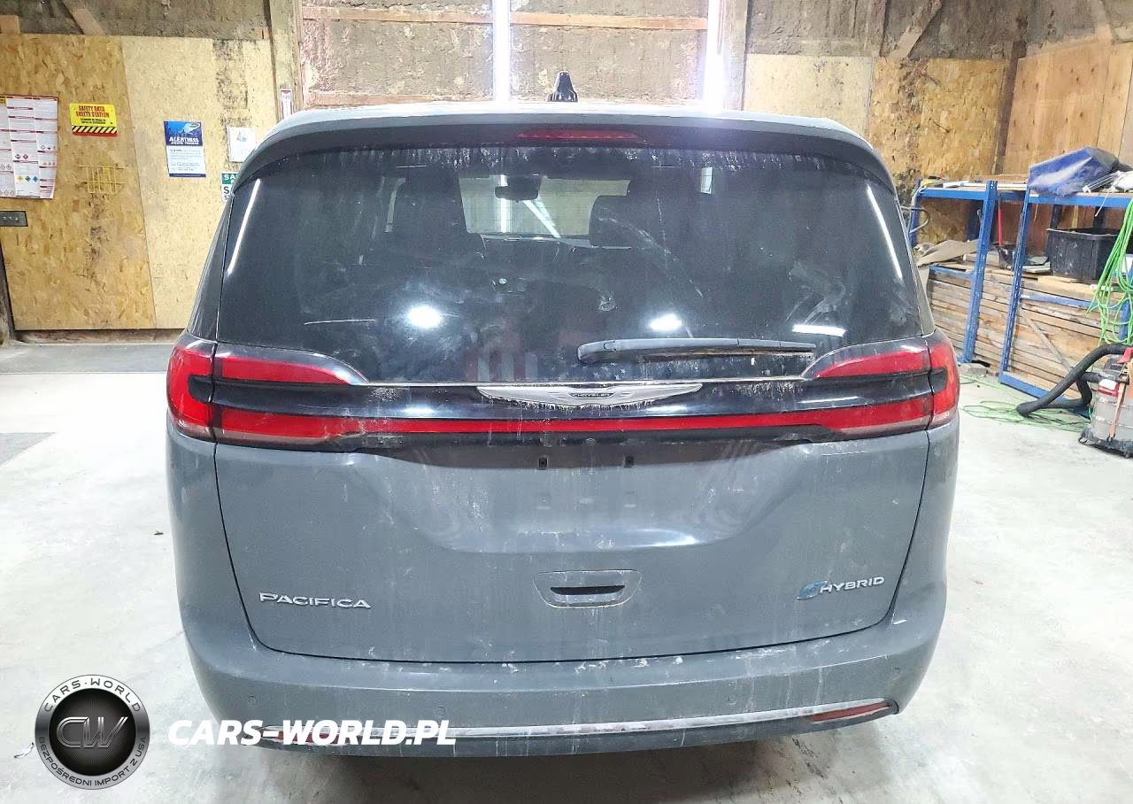 2023 Chrysler Pacifica Hybrid Touring L VIN:2C4RC1L79PR618057 - 6