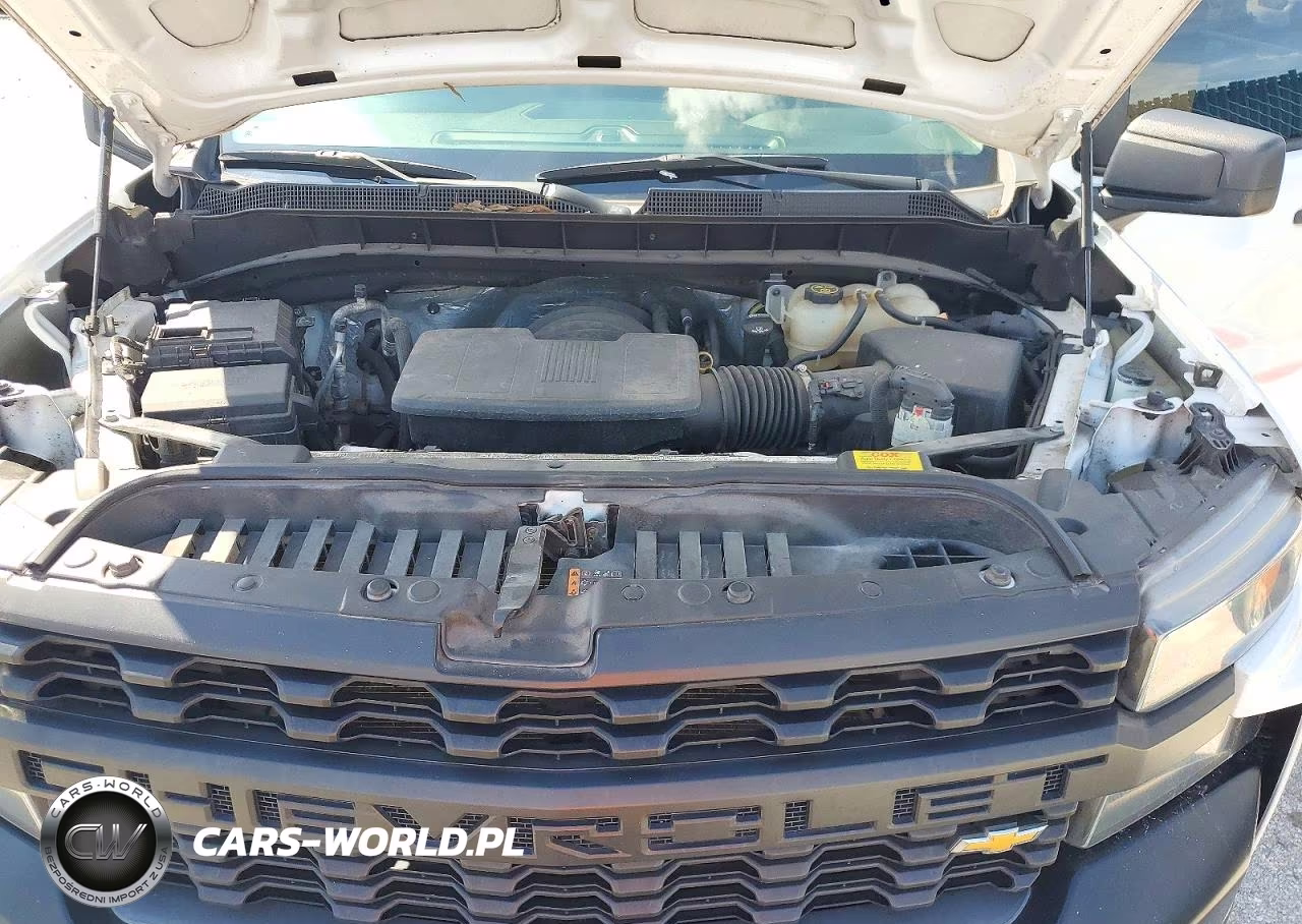 2020 Chevrolet Silverado K1500 VIN:1GCRYAEH3LZ131976 - 12