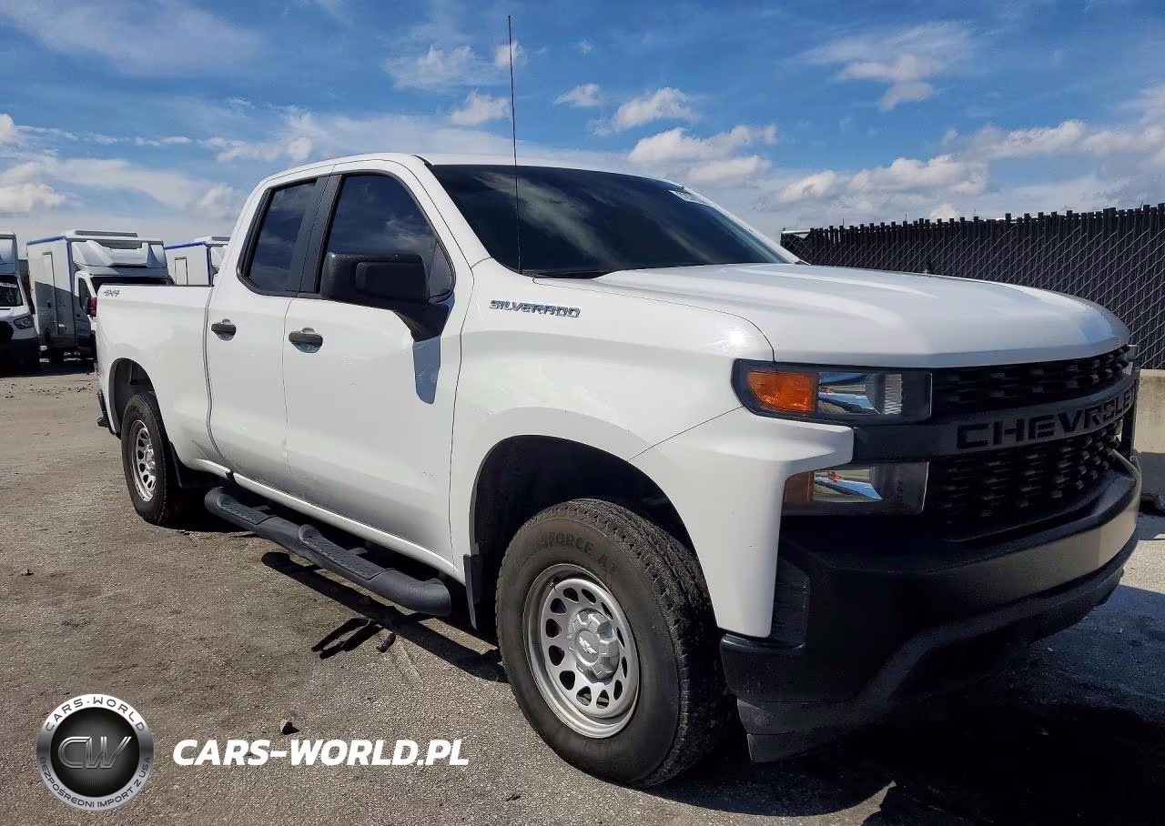 2020 Chevrolet Silverado K1500 VIN:1GCRYAEH3LZ131976 - 4