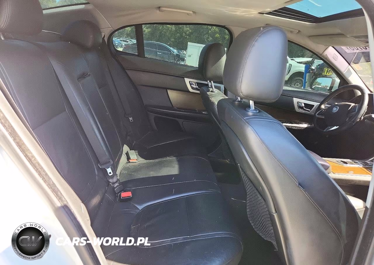 2013 Jaguar Xf VIN:SAJWA0ES5DPS97623 - 10