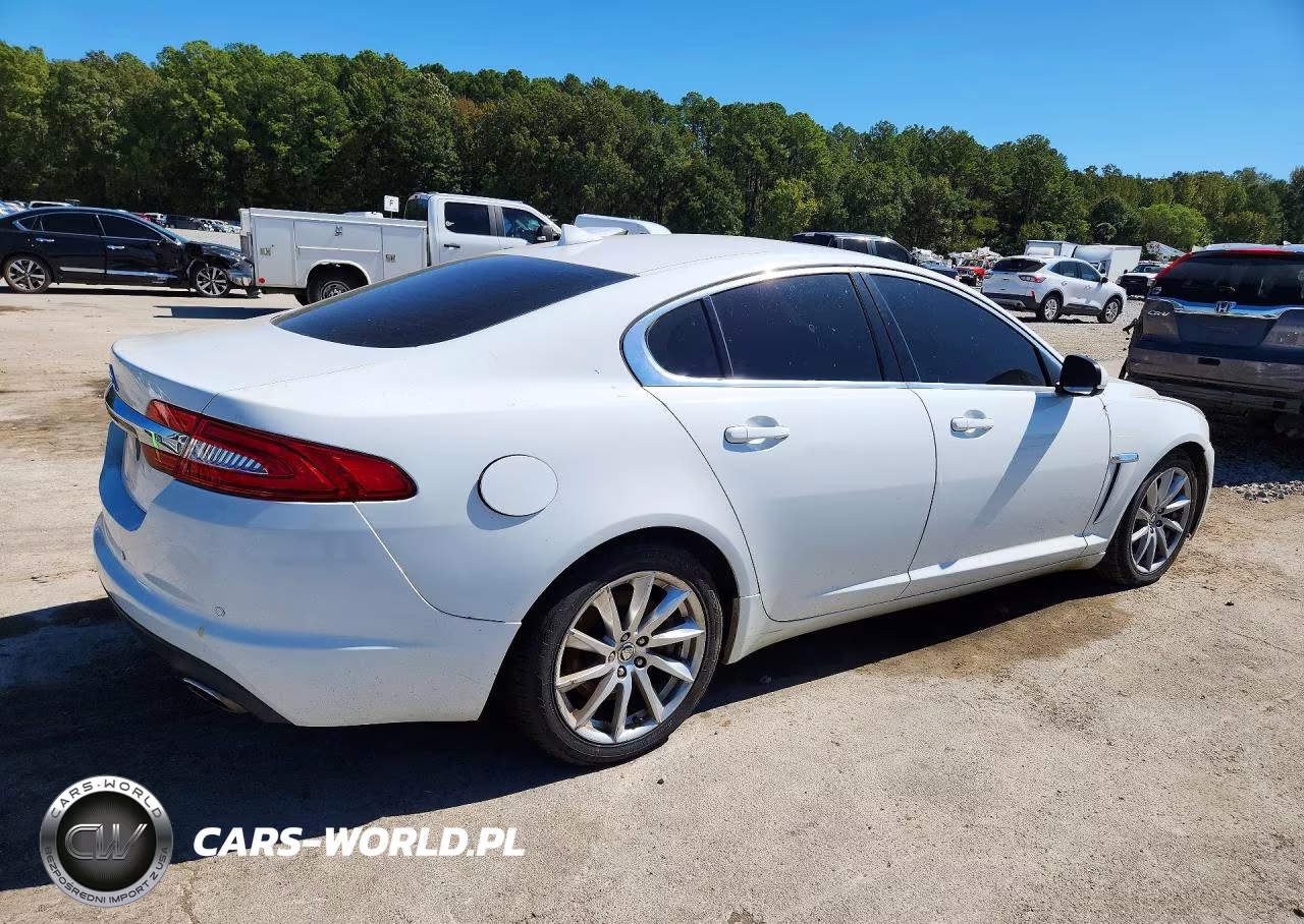 2013 Jaguar Xf VIN:SAJWA0ES5DPS97623 - 3