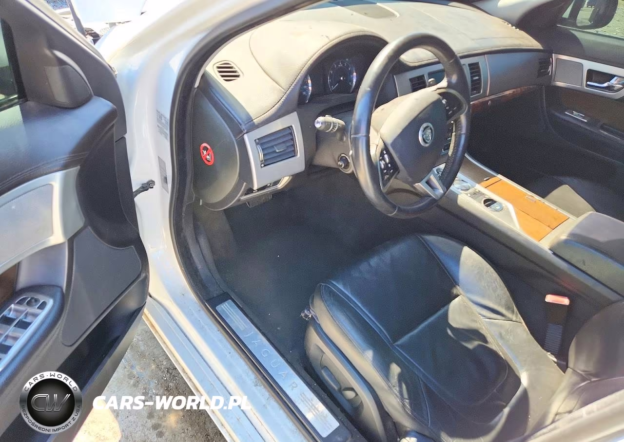 2013 Jaguar Xf VIN:SAJWA0ES5DPS97623 - 8