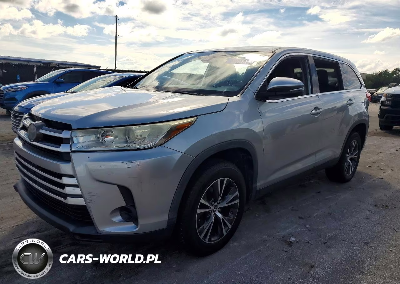 2019 Toyota Highlander Le – zdjęcie 1 z 13