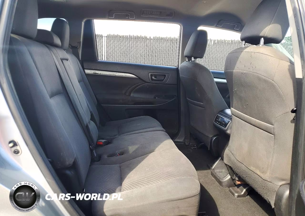 2019 Toyota Highlander Le VIN:5TDZARFH7KS055020 - 11