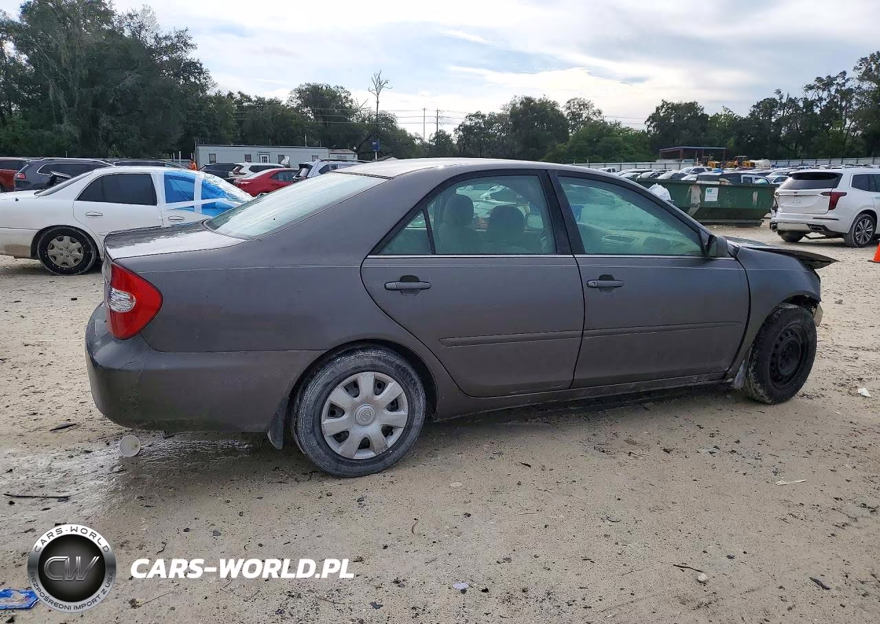 2003 Toyota Camry Le VIN:4T1BE32K33U767215 - 3