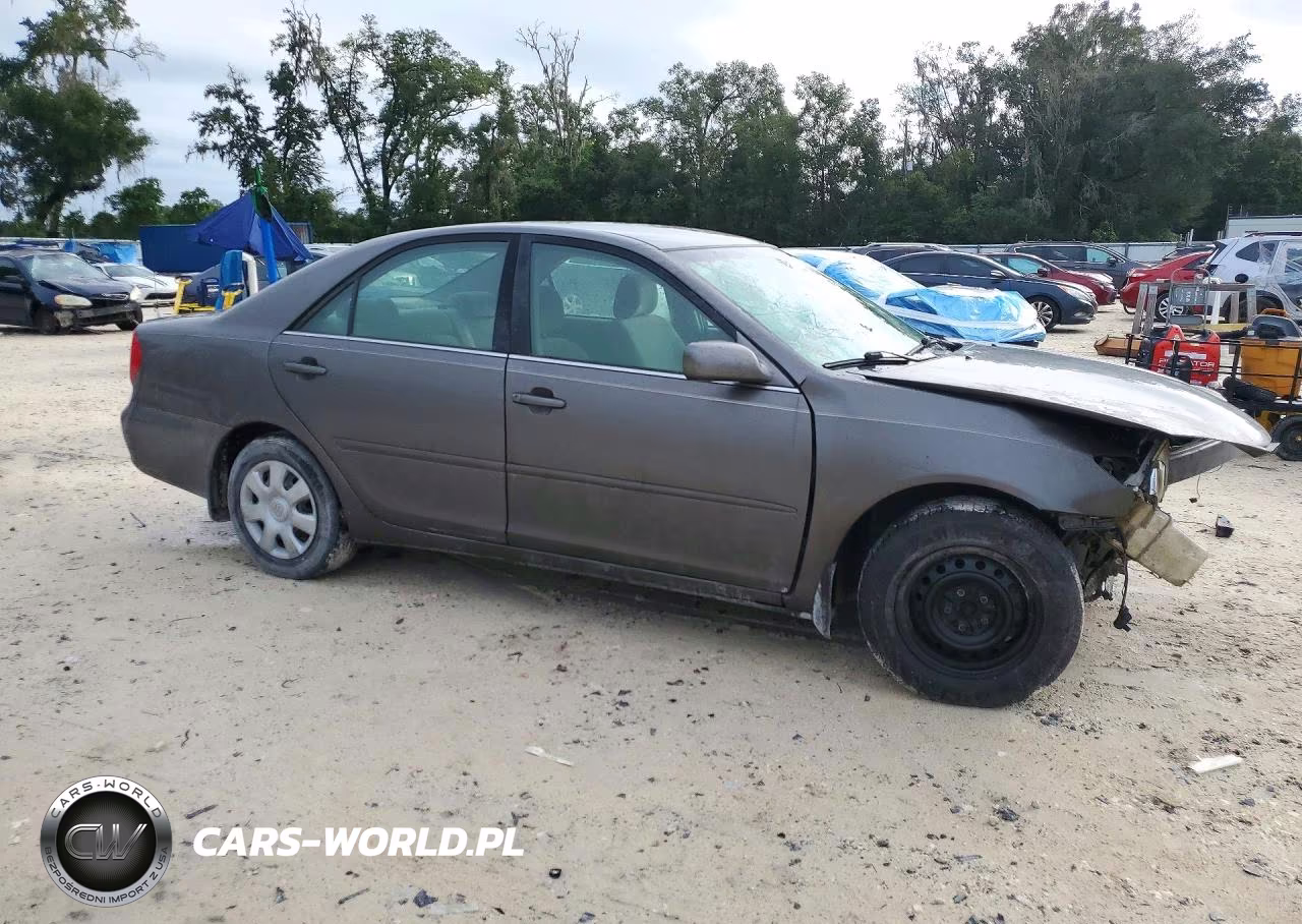 2003 Toyota Camry Le VIN:4T1BE32K33U767215 - 4