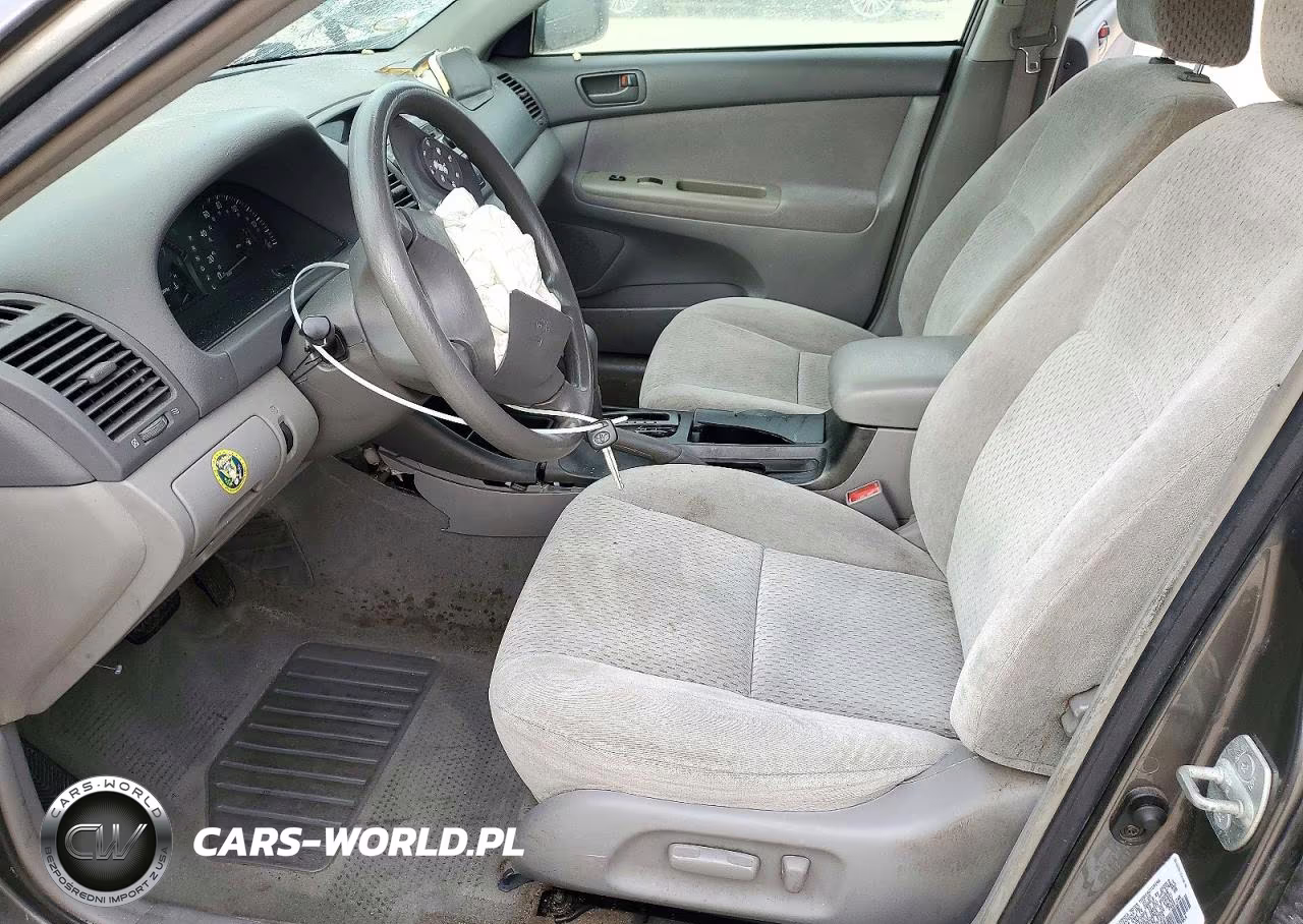 2003 Toyota Camry Le VIN:4T1BE32K33U767215 - 7