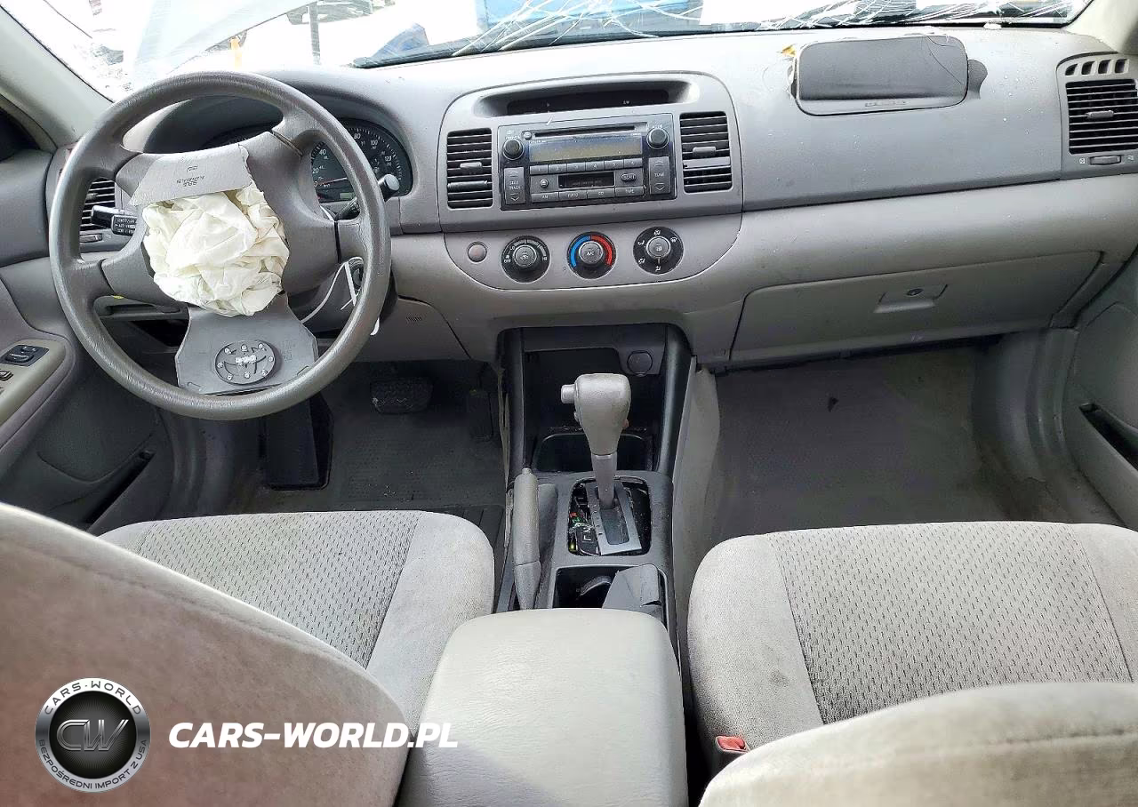 2003 Toyota Camry Le VIN:4T1BE32K33U767215 - 8