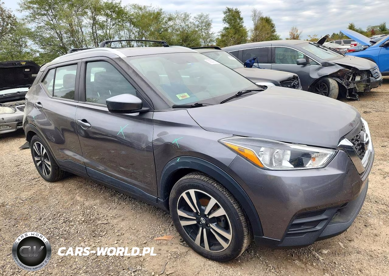 2019 Nissan Kicks Sv VIN:3N1CP5CU9KL529153 - 4