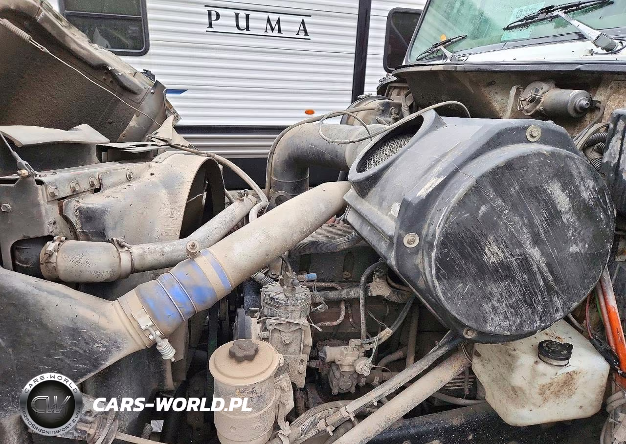 1999 International 2674 Dump Truck VIN:1HTGLAHT4XH645078 - 10
