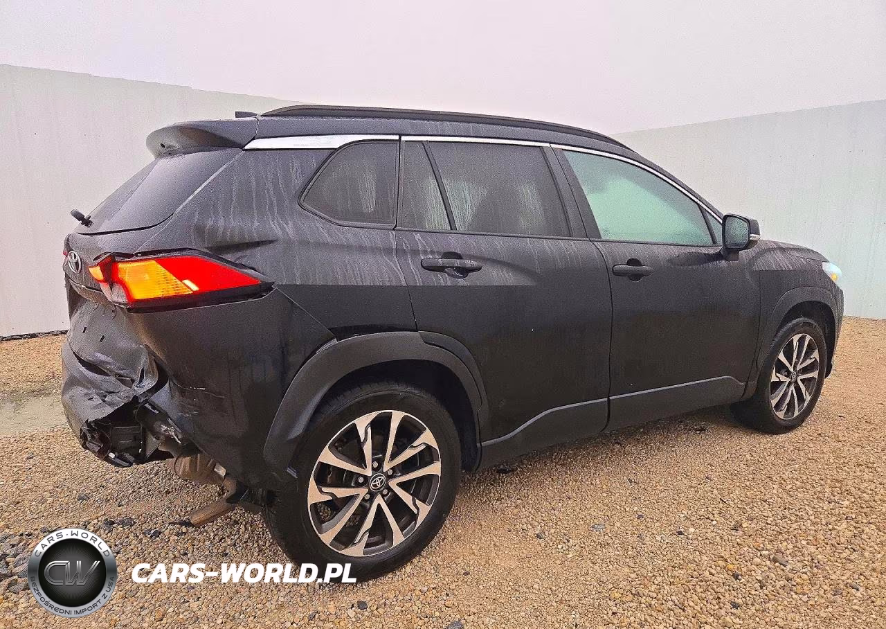 2022 Toyota Corolla Cross Xle VIN:7MUEAABG3NV037234 - 3