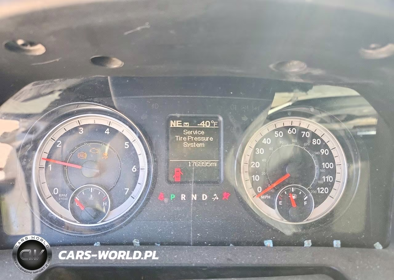 2019 Ram 1500 Classic Tradesman VIN:3C6RR7KT9KG712414 - 9