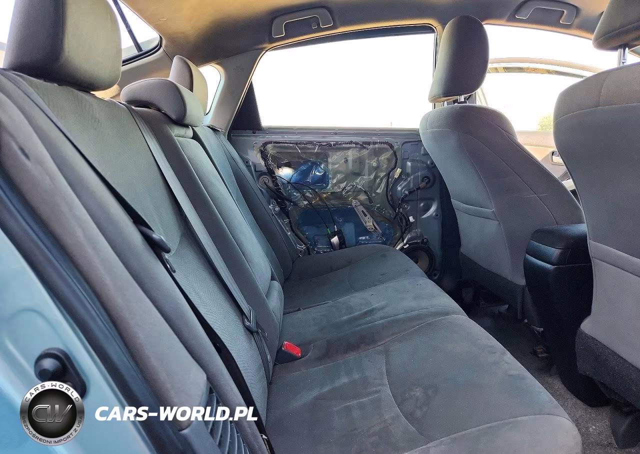 2015 Toyota Prius Two VIN:JTDKN3DUXF1897789 - 11