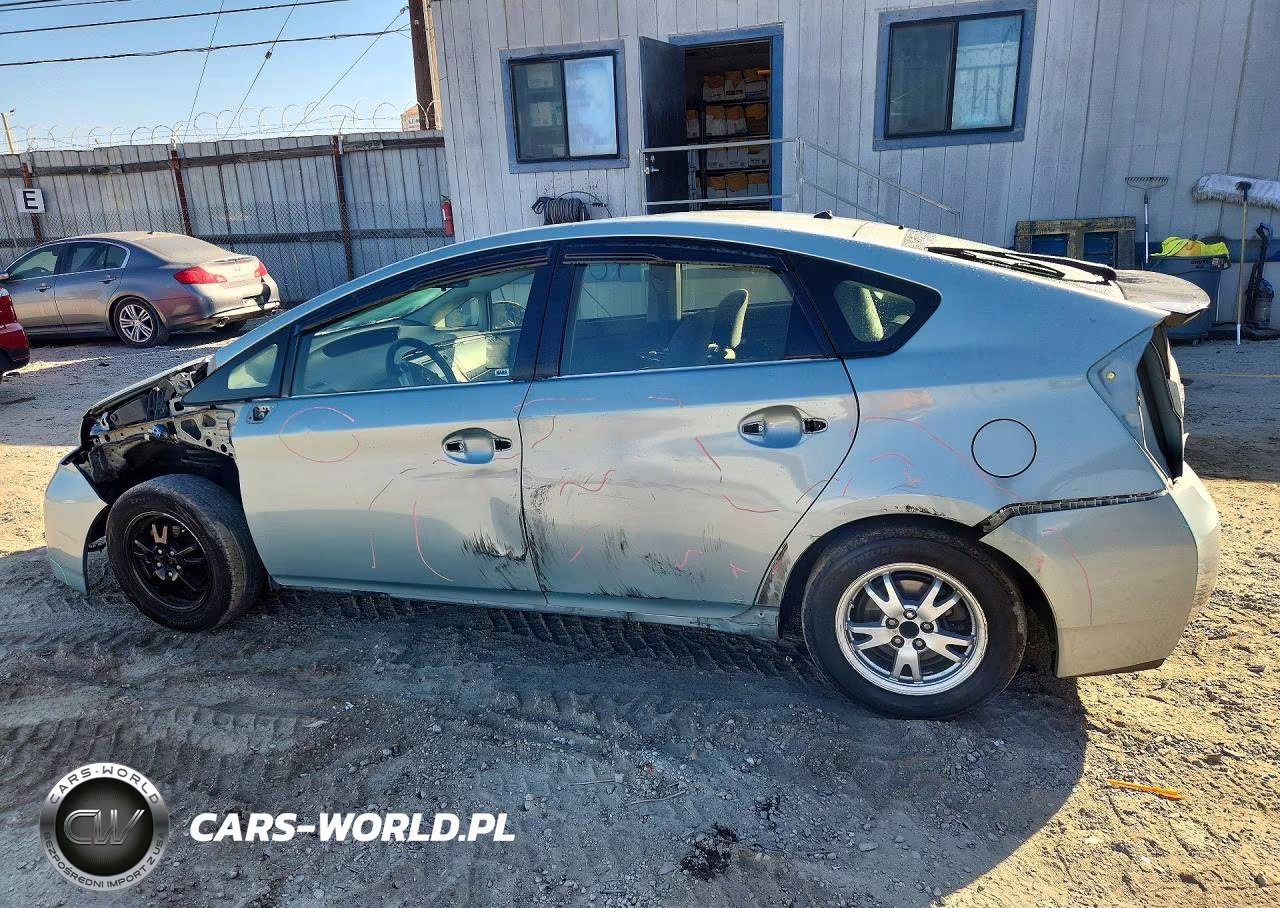 2015 Toyota Prius Two VIN:JTDKN3DUXF1897789 - 2