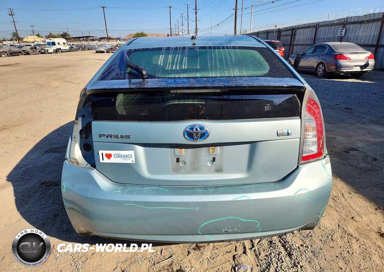 2015 Toyota Prius Two VIN:JTDKN3DUXF1897789 - 6