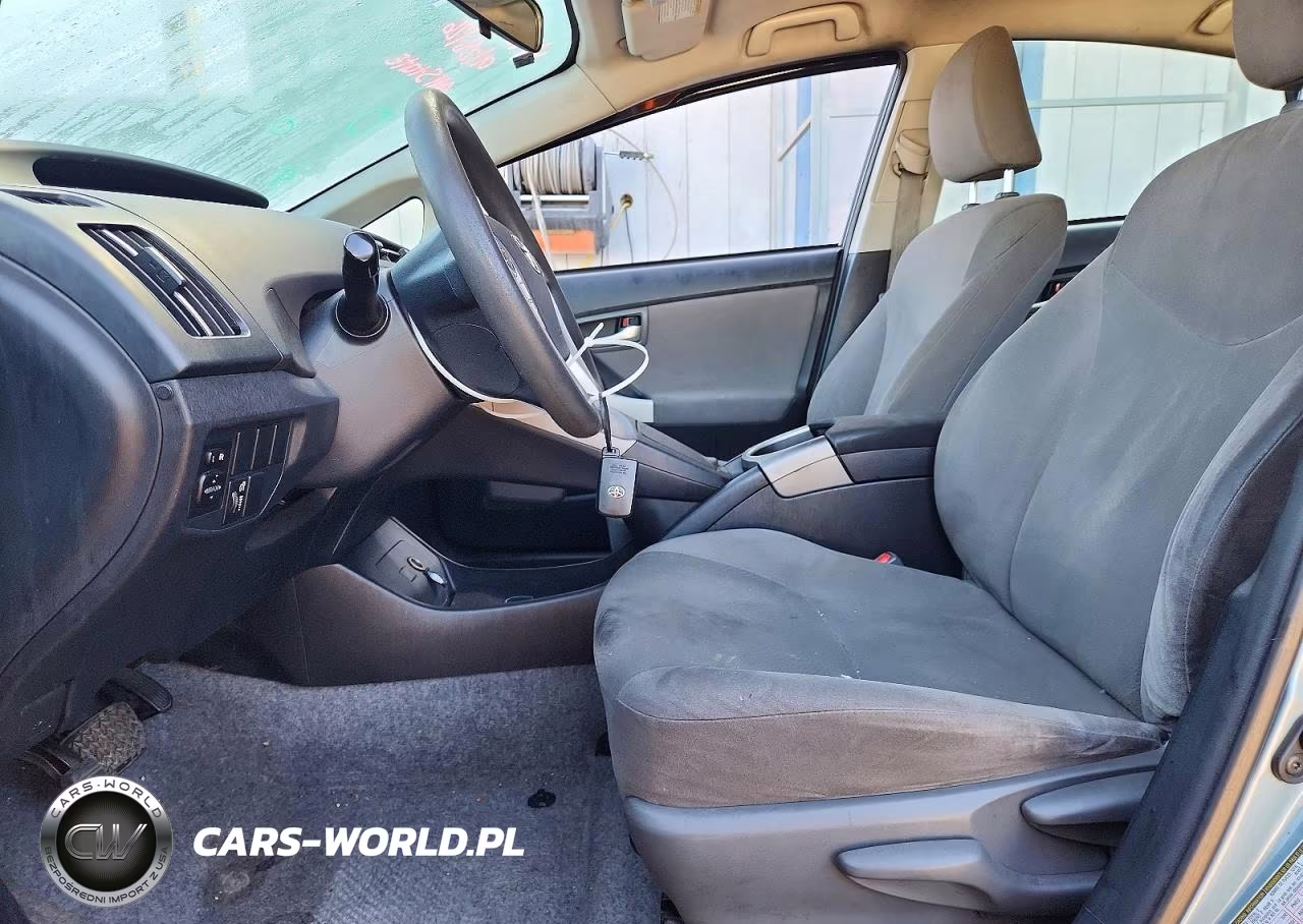 2015 Toyota Prius Two VIN:JTDKN3DUXF1897789 - 7