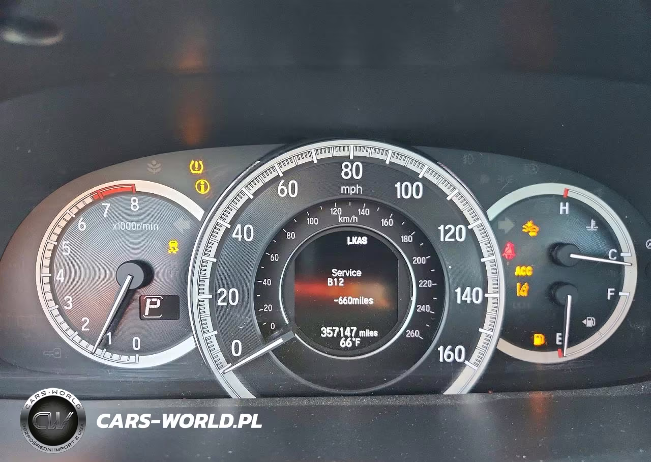 2016 Honda Accord Touring VIN:1HGCR3F91GA017227 - 9