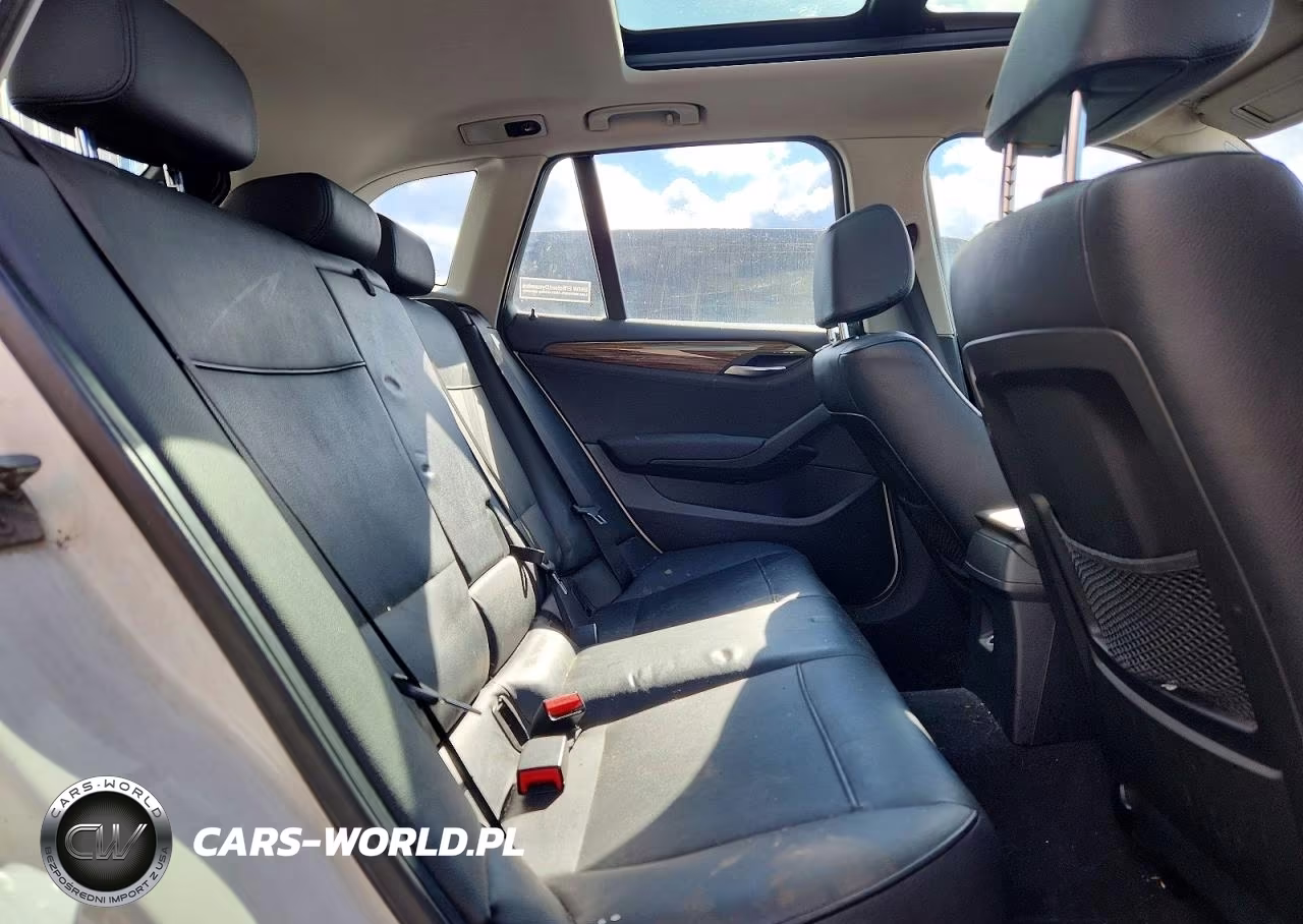 2014 BMW X1 xDrive28I VIN:WBAVL1C58EVY13524 - 11