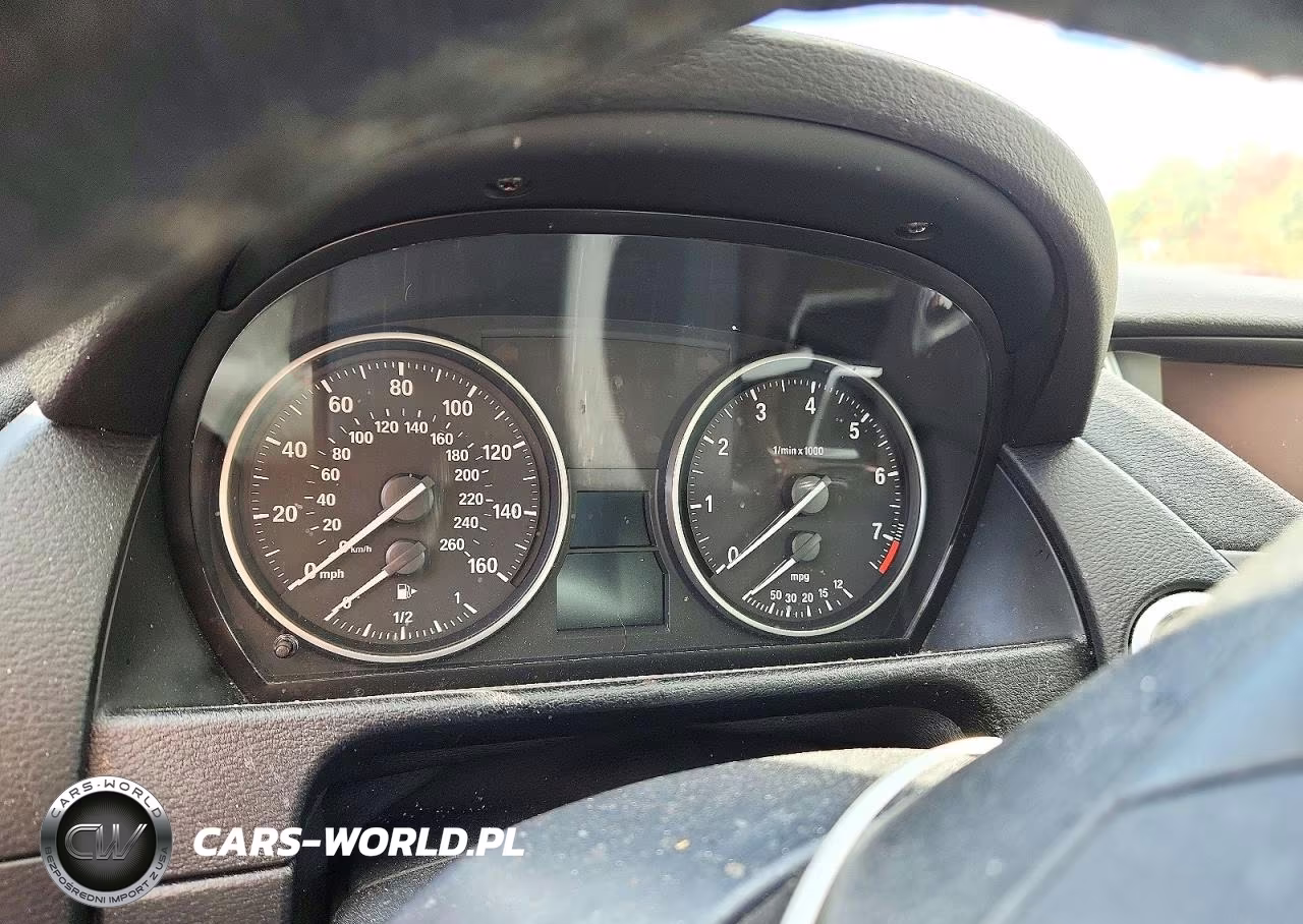 2014 BMW X1 xDrive28I VIN:WBAVL1C58EVY13524 - 9