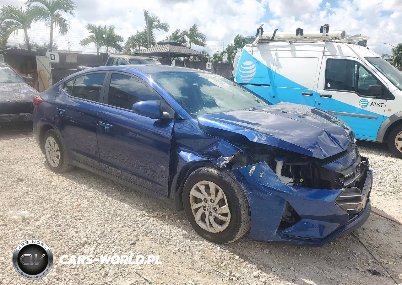 2019 Hyundai Elantra Se VIN:5NPD74LF2KH492203 - 4