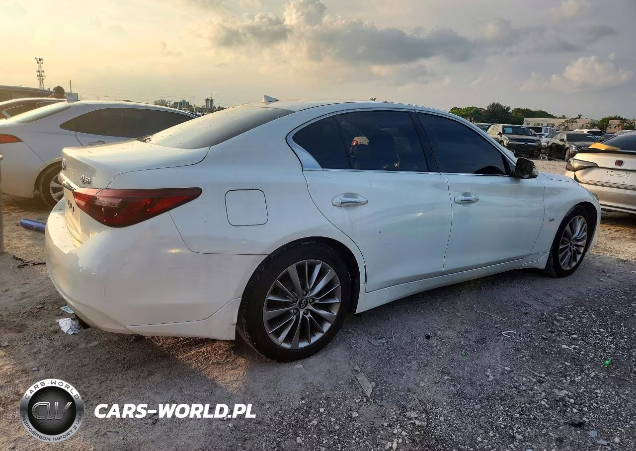 2018 Infiniti Q50 3.0T Luxe VIN:JN1EV7AP1JM591030 - 3