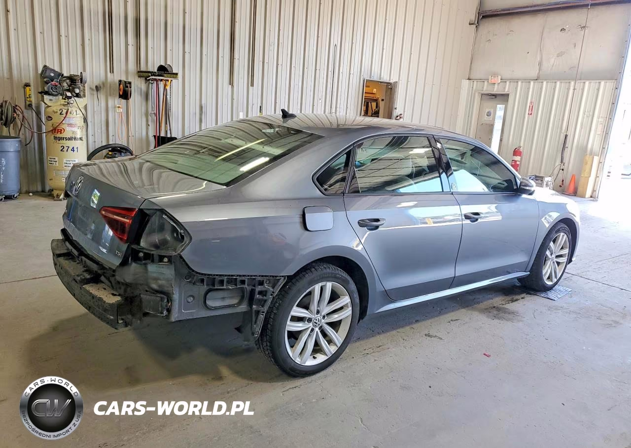 2019 Volkswagen Passat Wolfsburg VIN:1VWLA7A37KC012575 - 3