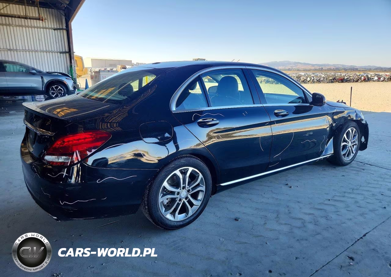 2016 Mercedes-Benz C 300 VIN:55SWF4JB2GU144451 - 3