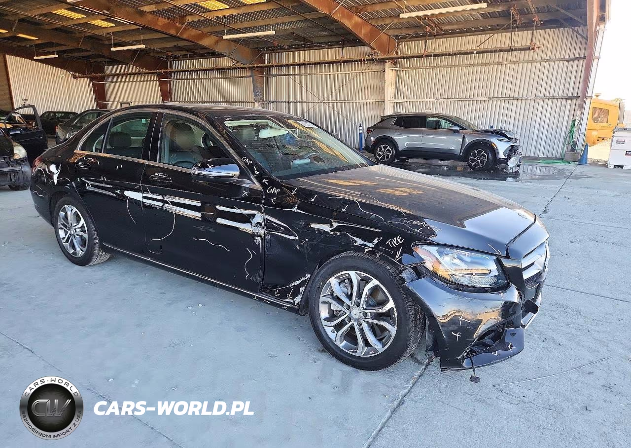 2016 Mercedes-Benz C 300 VIN:55SWF4JB2GU144451 - 4