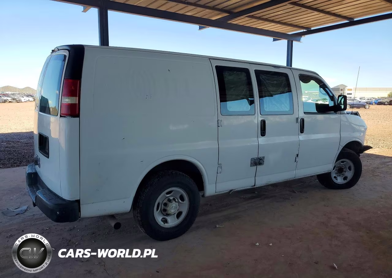 2008 Chevrolet Express VIN:1GCGG25C381141806 - 3