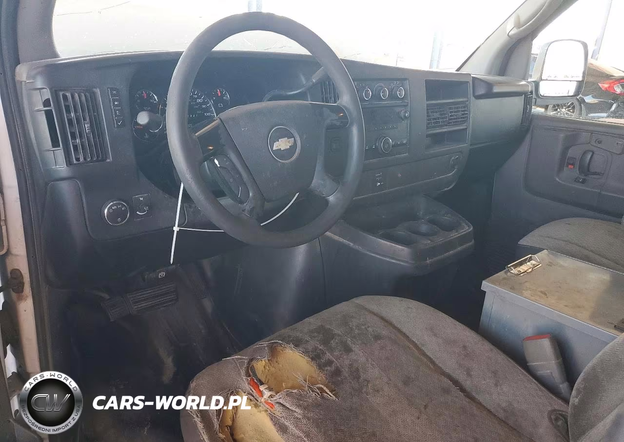 2008 Chevrolet Express VIN:1GCGG25C381141806 - 8