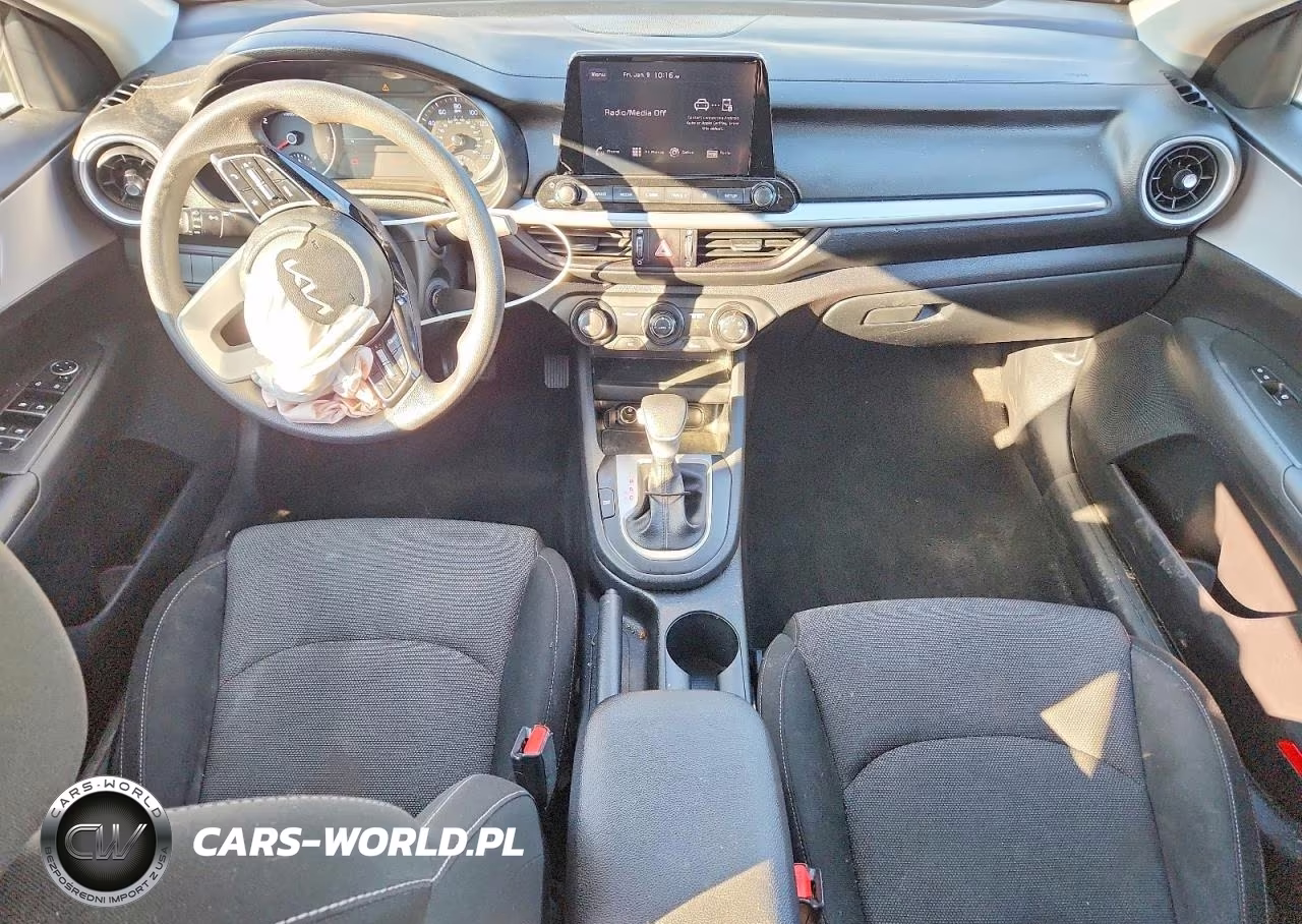 2024 Kia Forte Lx VIN:3KPF24AD2RE749948 - 8