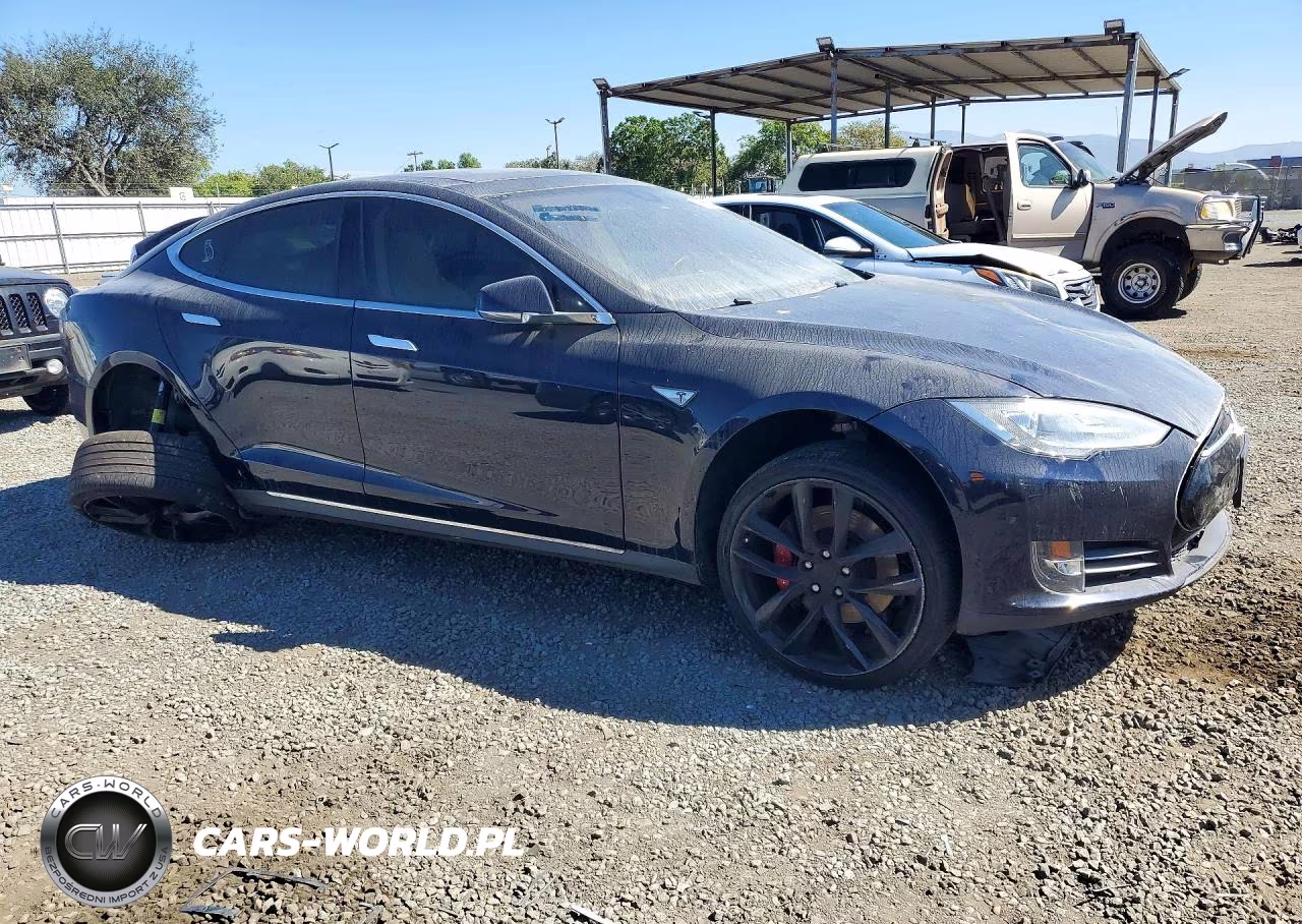2014 Tesla Model S P85 VIN:5YJSA1H15EFP54030 - 4