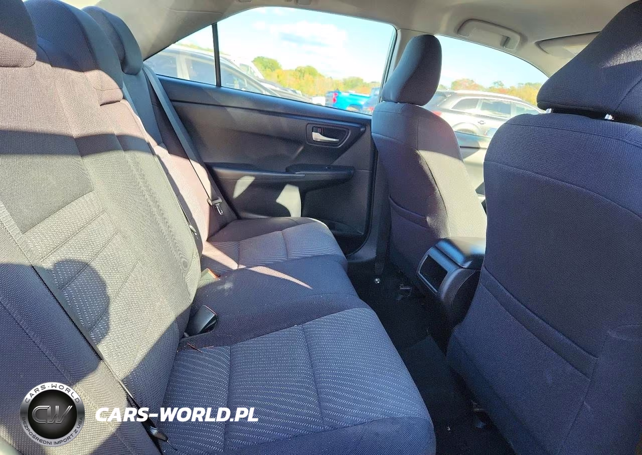 2015 Toyota Camry Le VIN:4T4BF1FK2FR512805 - 10