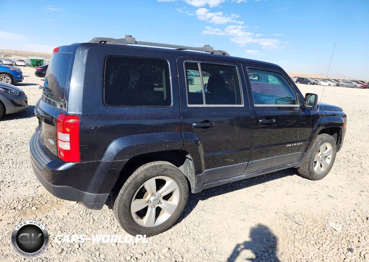 2014 Jeep Patriot Latitude VIN:1C4NJRFB2ED532317 - 3